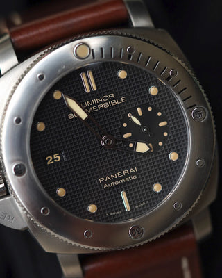 Panerai 569 PAM569 Luminor Submersible 1950 Titanium Watch
