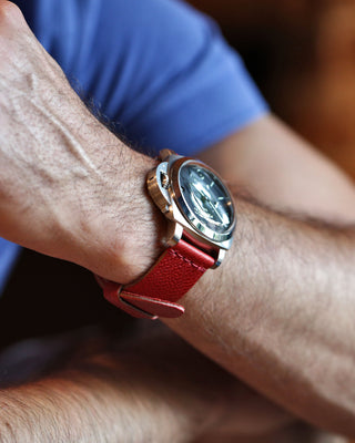 red leather watch strap on a panerai 233 watch