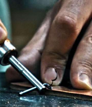custom leather watch strap by daluca