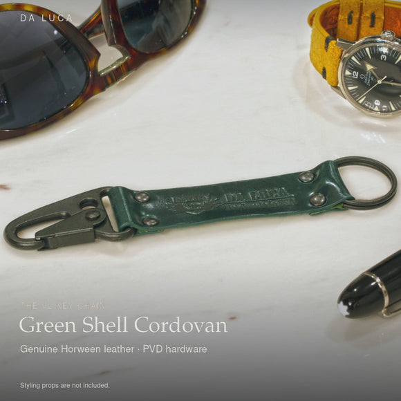 DA LUCA Leather V2 Key Chain - Green Shell Cordovan (PVD). Official product film with readable details. #Color_Green Shell Cordovan (Key-Pvd)