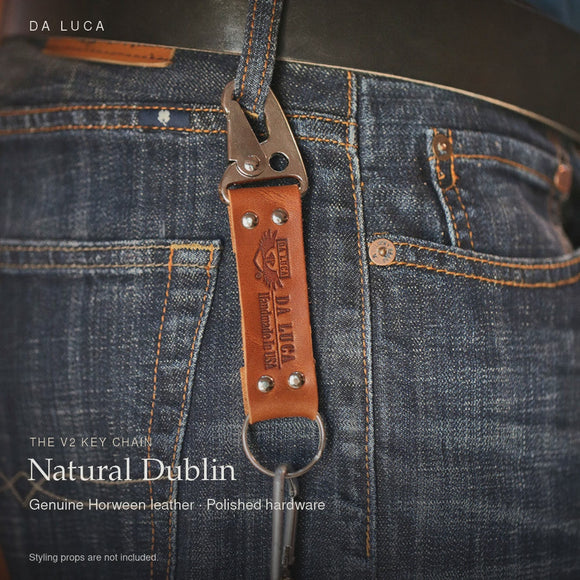 DA LUCA Leather V2 Key Chain - Natural Dublin (Polished). Official product film with readable details. #Color_Natural Dublin (Key-Pol)