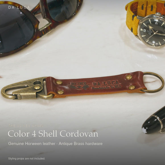 DA LUCA Leather V2 Key Chain - Color 4 Shell Cordovan (Antique Brass). Official product film with readable details. #Color_Color 4 Shell Cordovan (Key-Antb)