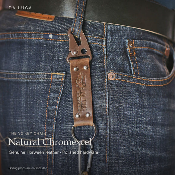 DA LUCA Leather V2 Key Chain - Natural Chromexcel (Polished). Official product film with readable details. #Color_Natural Chromexcel (Key-Pol)