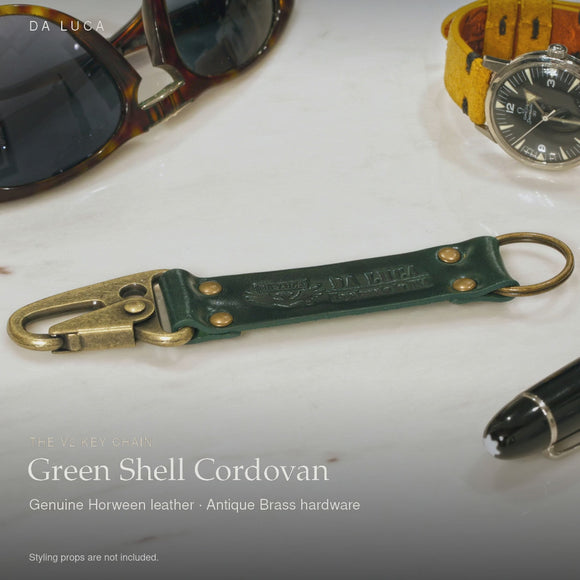 DA LUCA Leather V2 Key Chain - Green Shell Cordovan (Antique Brass). Official product film with readable details. #Color_Green Shell Cordovan (Key-Antb)